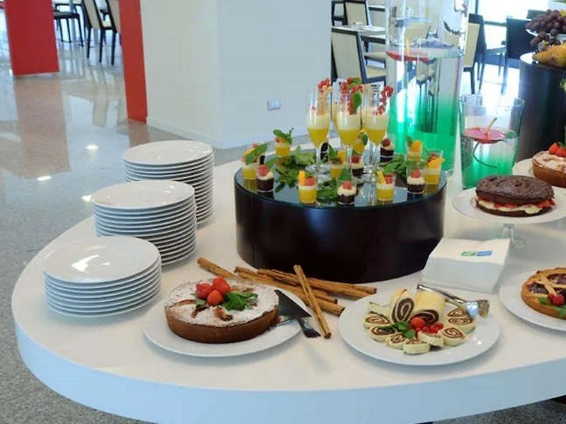 Idea Hotel Milano San Siro  Милан