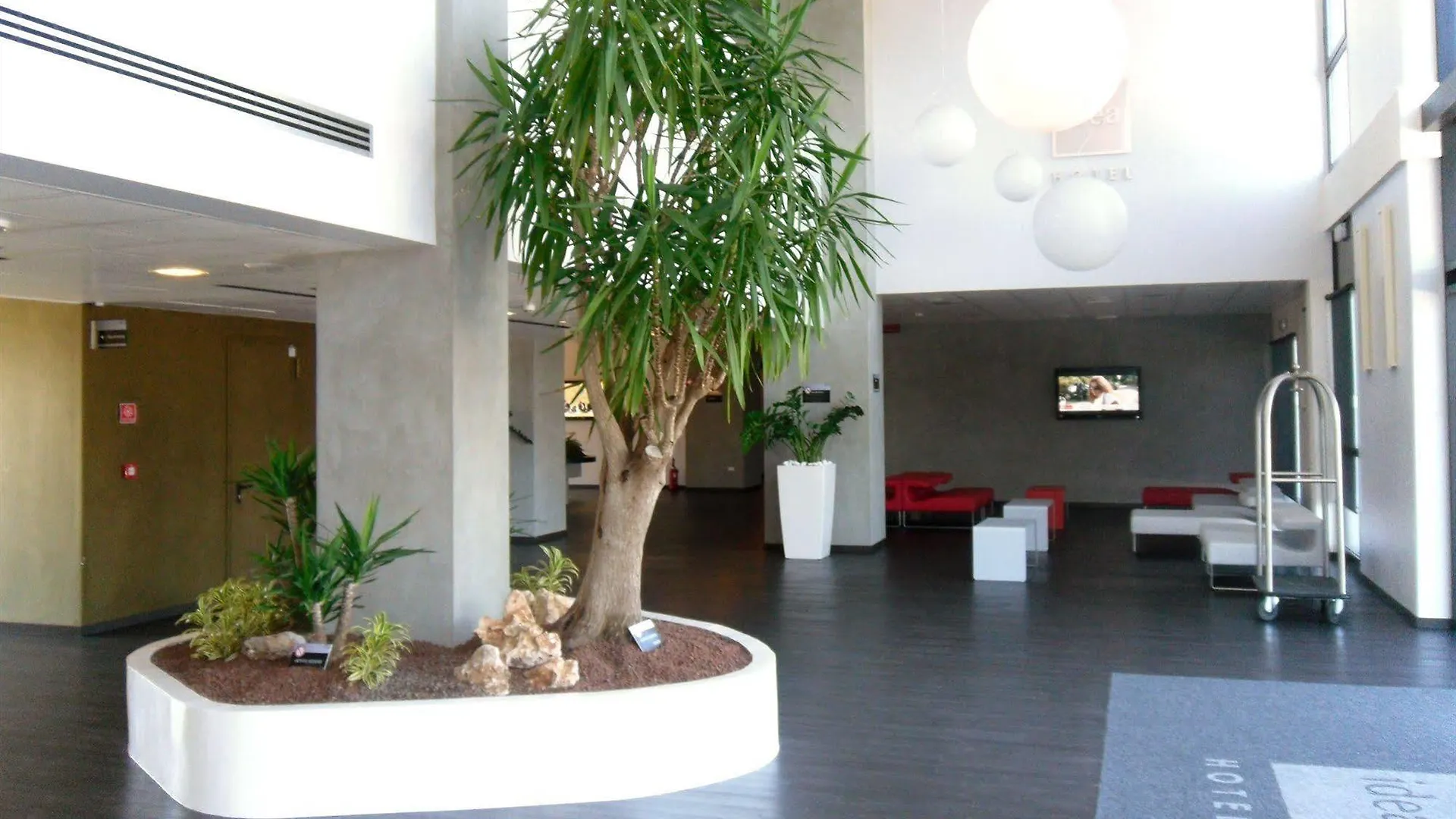 Idea Hotel Milano San Siro 4*, Милан Италия