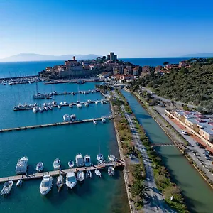 https://la-vista-sul-porto.it-tuscanyhotel.com